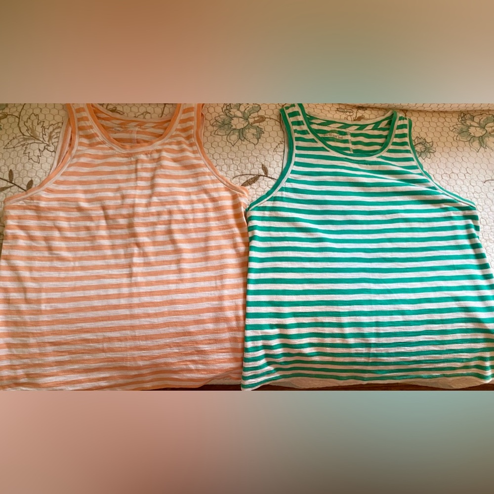 J Crew Girlfriend Tank (2) size small